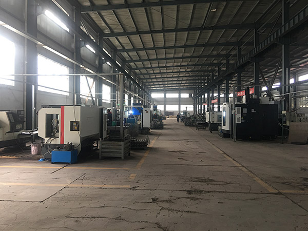 萬(wàn)豐傳動(dòng)軸生產(chǎn)車(chē)間一角