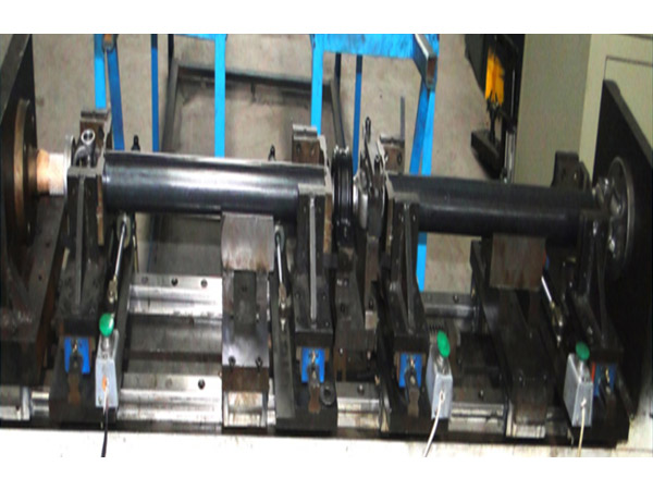 高效自動(dòng)擠壓機(jī)